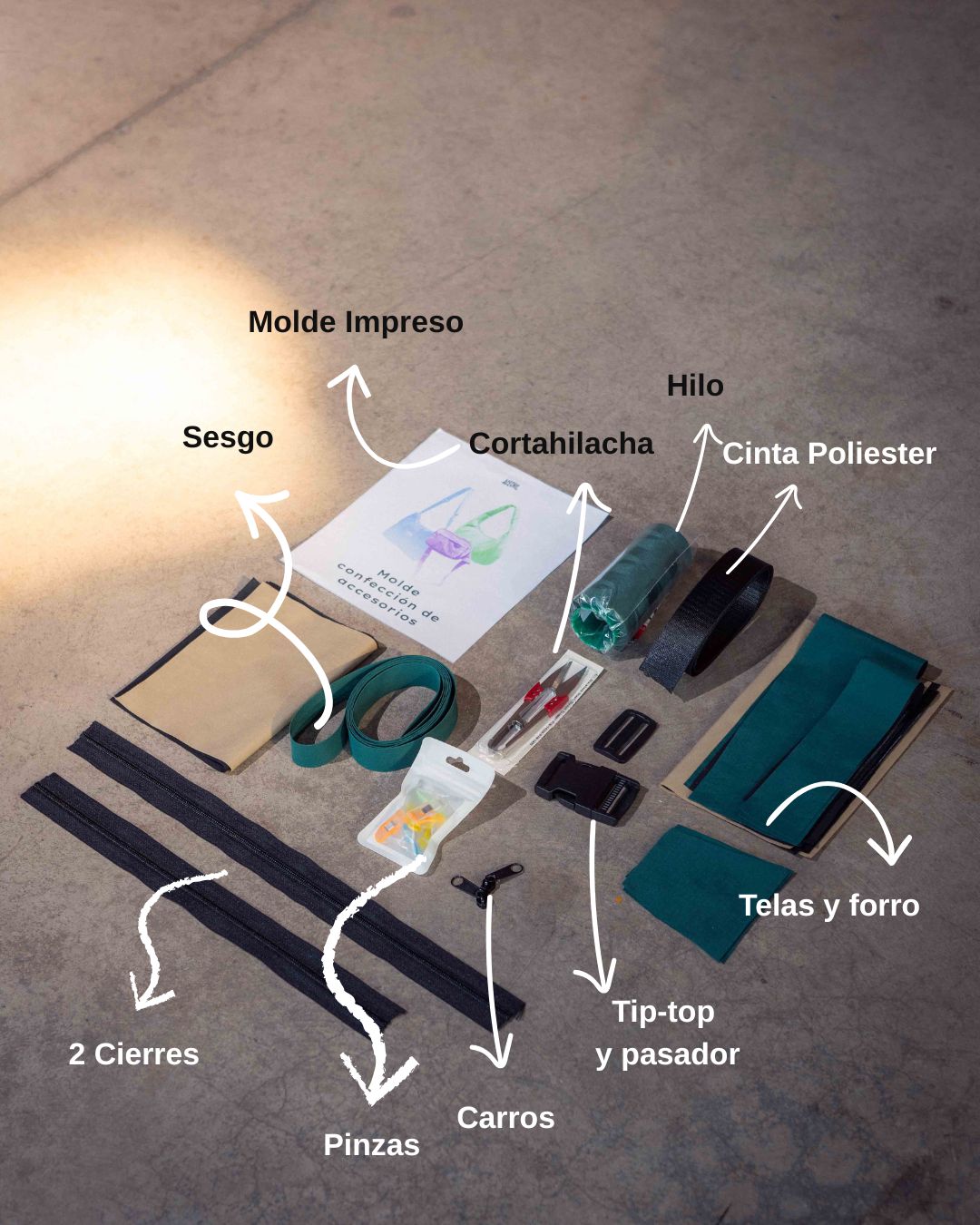 Kit de Costura : Banano Acecho (MOLDE + MATERIALES + TUTORIAL)